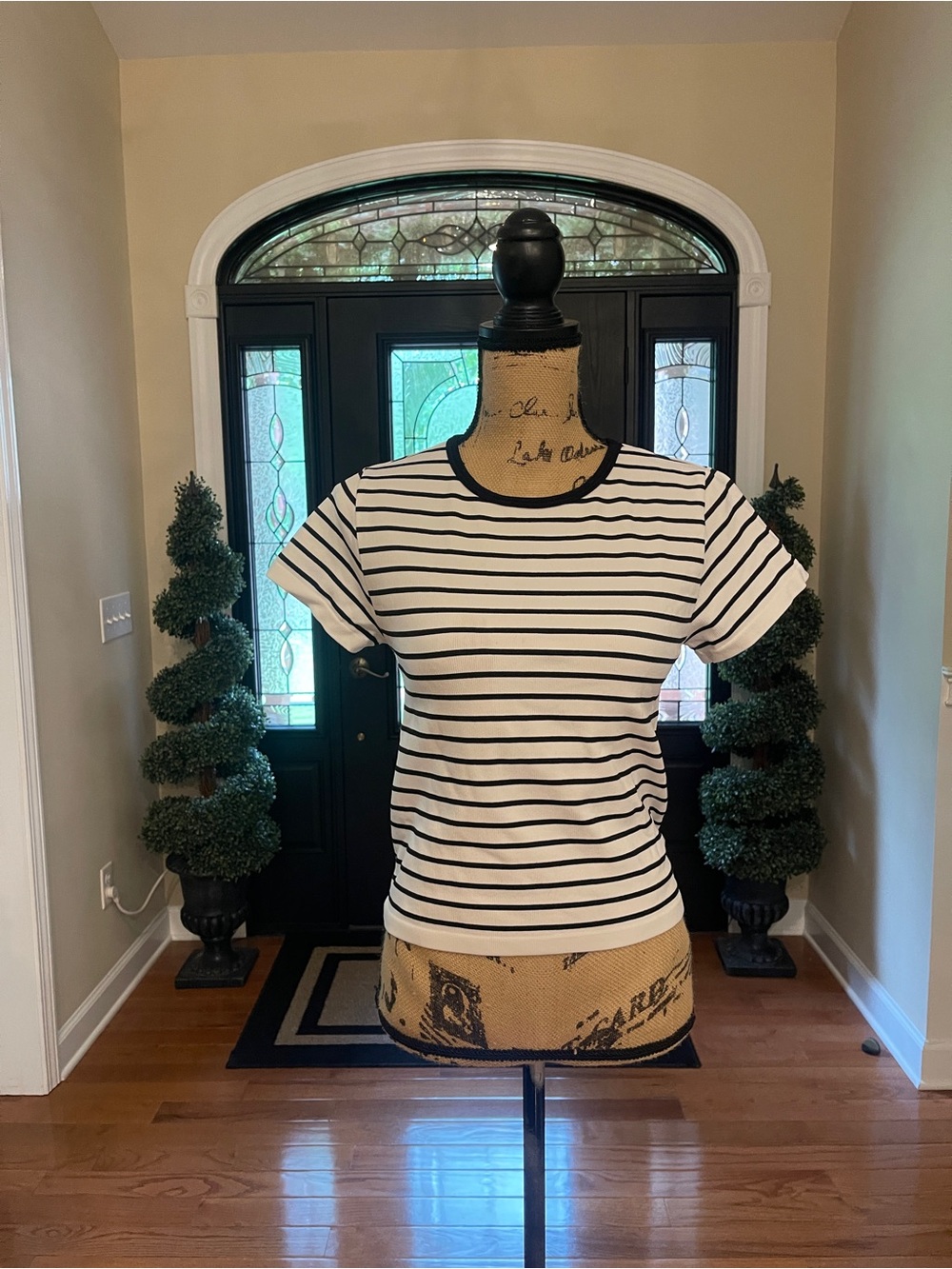 No Boundaries Women's Stretch White Navy Blue Striped Short Sleeve Top Tee XL